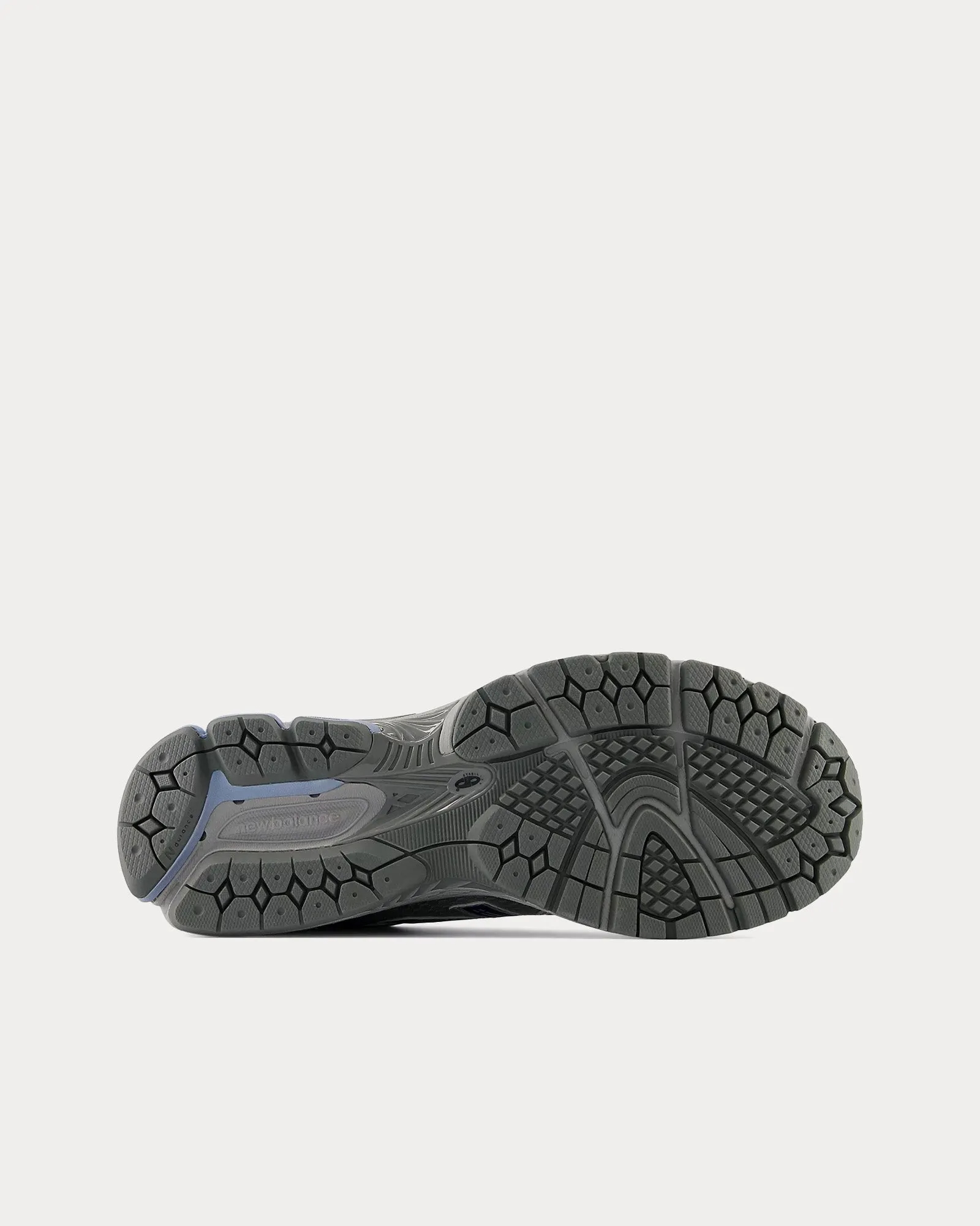 860V2 Raincloud / Light Arctic Grey / NB Navy Low Top Sneakers