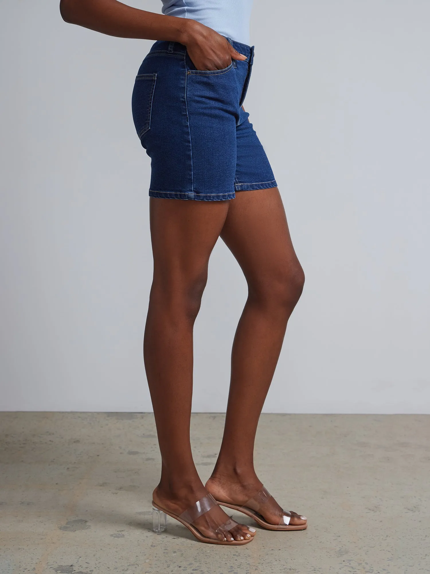 Essential High-Waisted Denim 5-Inch Short - Dark Wash