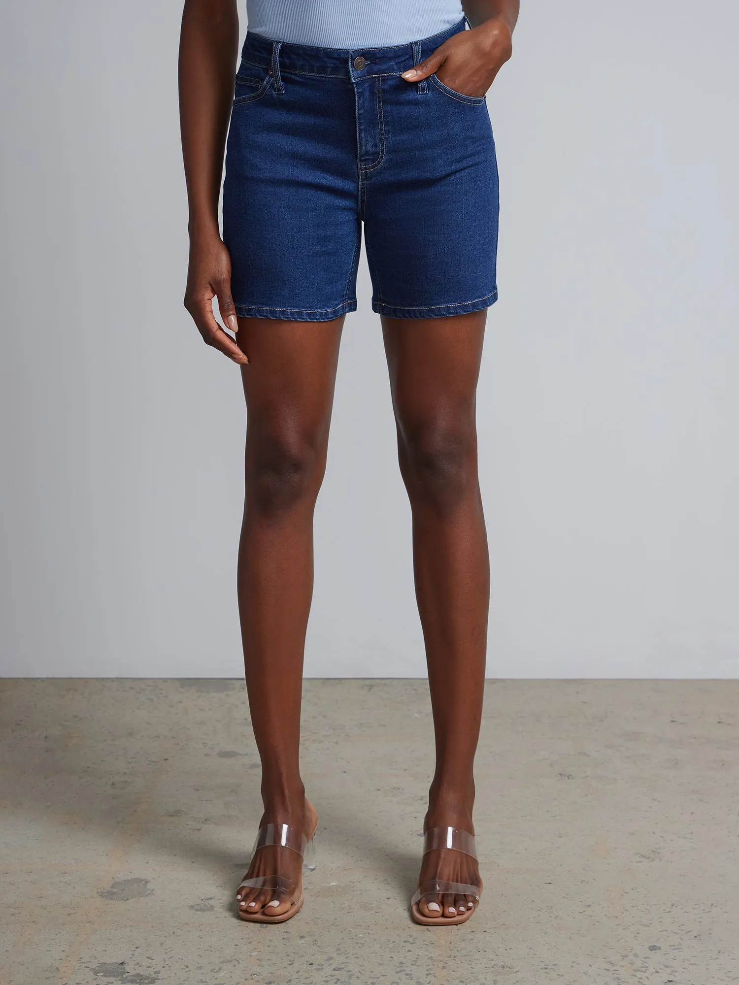 Essential High-Waisted Denim 5-Inch Short - Dark Wash