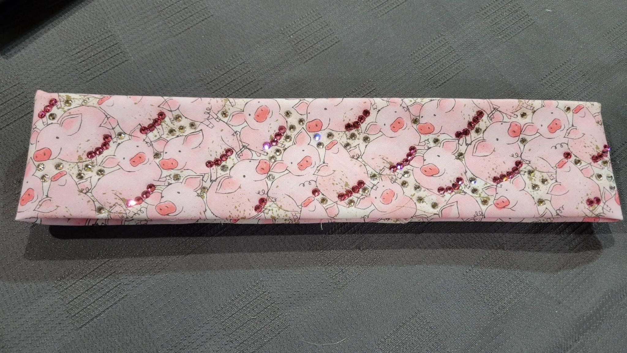Narrow Pigs with Pink and Diamond Clear Austrian Crystals (Sku6110)